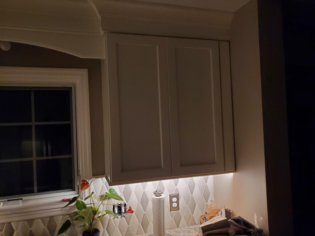 Anderson Township remodel - After - Kitchen under cabinet lighting 5