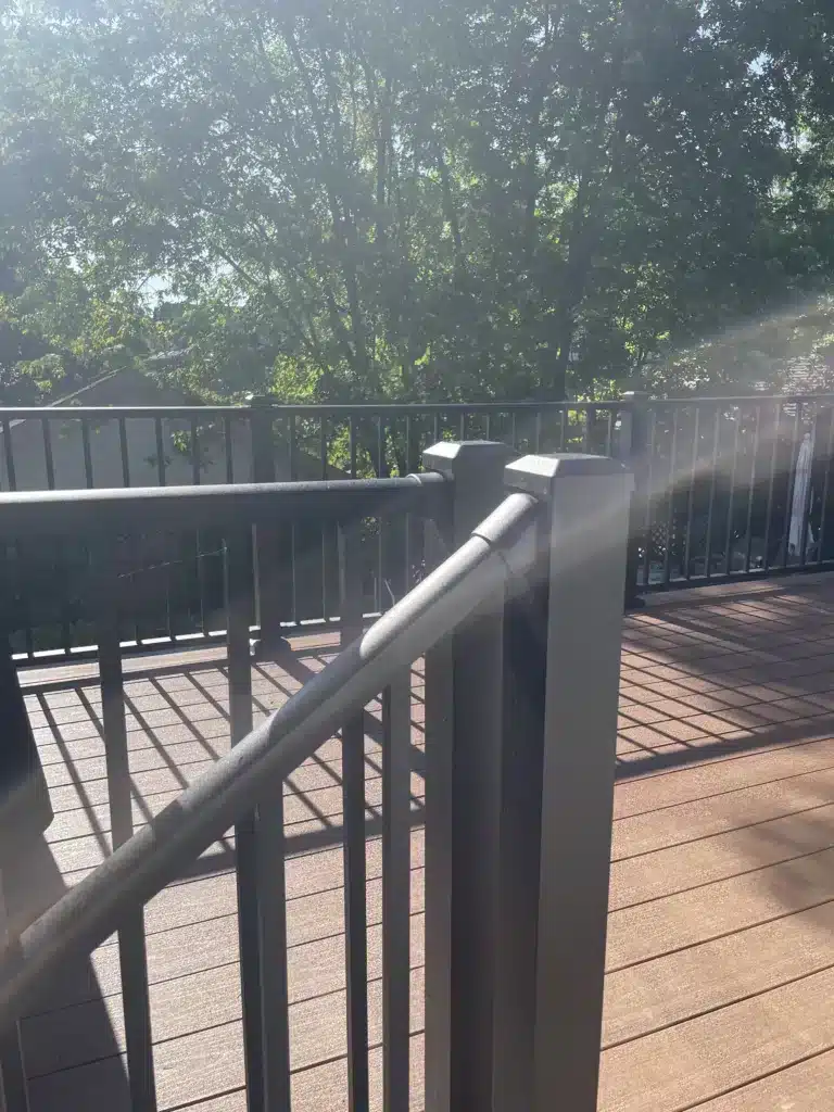 Deck & screen porch Cincinnati - Handrail