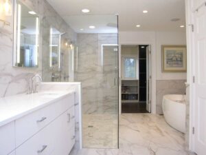 Glendale - Full bathroom